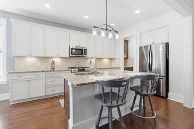 Welcome to 1113 Old Field Drive - private wooded views, flexible - photo 17