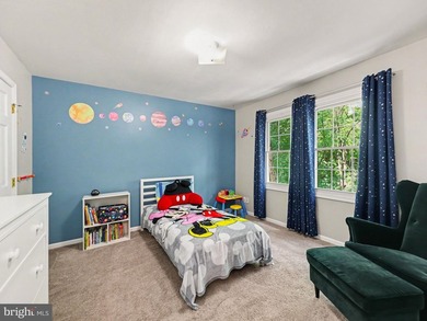 Move-In Ready 3BR, 2 Full & 2 Half Bath, Three-Level Colonial on - photo 24