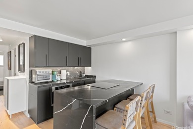 Extra larger unit with premier custom remodeled. 100% insured - photo 6