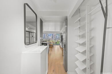 Extra larger unit with premier custom remodeled. 100% insured - photo 9
