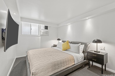 Extra larger unit with premier custom remodeled. 100% insured - photo 10