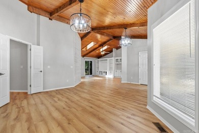 Beautiful golf course home located on the desirable Ponce De - photo 10