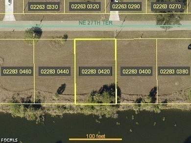 Nice building site on freshwater canal with southern exposure in - photo 1