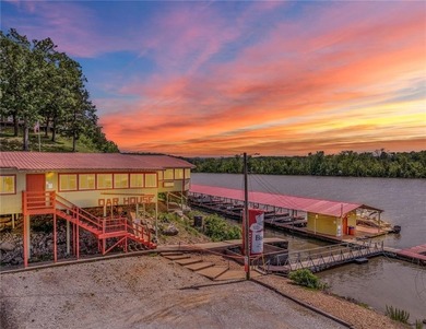 Welcome to The Oar House! A well known destination located at - photo 2