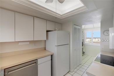 Whether you are searching for a remarkable beachfront residence - photo 10