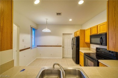 This beautifully maintained 3-bedroom, 2 and a half bath - photo 11