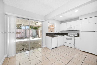 Welcome to this move-in-ready 2-bedroom, 2.5-bath 2-story - photo 11