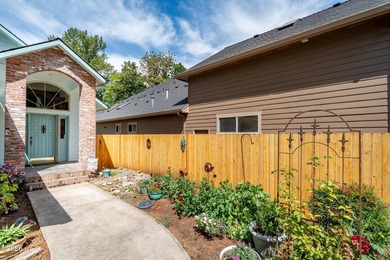 Experience refined riverfront living on the majestic Willamette - photo 13