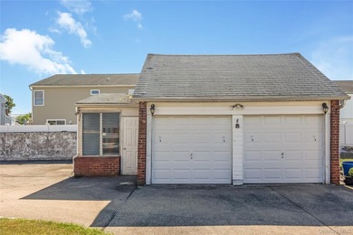 Welcome to 38 Buchanan Avenue, where comfort meets coastal - photo 3