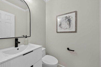 On a quiet cul-de-sac in the highly desirable Farm Hill Estates - photo 25