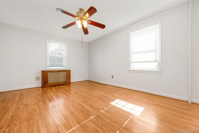 Welcome to 38 Buchanan Avenue, where comfort meets coastal - photo 5