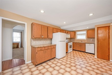 Welcome to 38 Buchanan Avenue, where comfort meets coastal - photo 6
