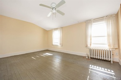 Welcome to 38 Buchanan Avenue, where comfort meets coastal - photo 10