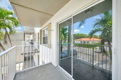Welcome to this move-in-ready 2-bedroom, 2.5-bath 2-story - photo 33