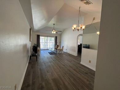 Welcome to this bright & fresh 3rd-floor unit at Cinnamon Cove - photo 6