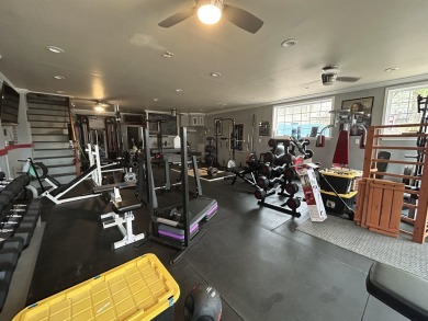 Two-story, fully functional commercial building on main street