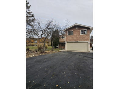 Lake Home For Sale in Saint Charles, Illinois