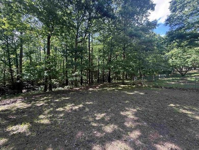 Looking for peaceful country living with lots of space? Or a - photo 7