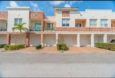 Ask about 6 free mos of HOA dues! Easy worry-free living in the - photo 1