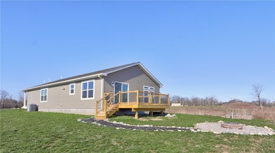 Welcome to 36 Bay View Terrace, an exceptional patio home - photo 19