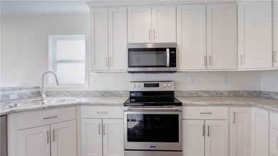 Welcome to 36 Bay View Terrace, an exceptional patio home - photo 31