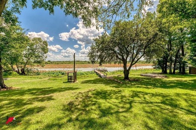 Toledo Bend lakefront home. Near Circle Drive marina. Central - photo 39