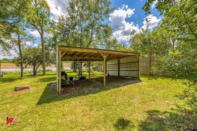 Toledo Bend lakefront home. Near Circle Drive marina. Central - photo 40