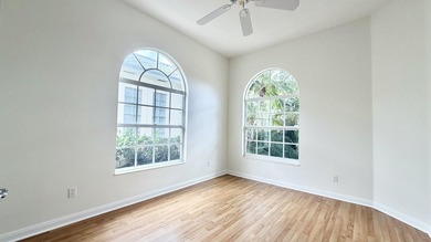 NEW ROOF 2024!! Beautifully maintained 3-bedroom + den, 2-bath - photo 8