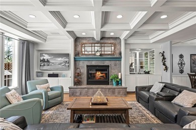 Light, bright, & beautifully maintained, this 4-bed, 3-bath - photo 3