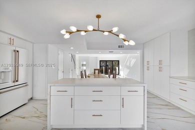 Exquisitely modern and totally renovated two story townhouse on - photo 6