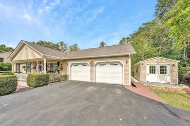 Smith Mountain Lake Home Sale Pending in Hardy Virginia