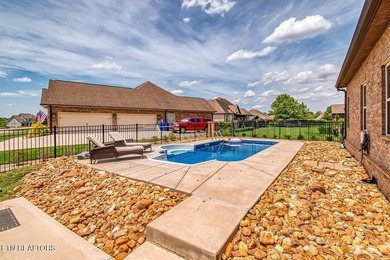 Countryside ambience on a level corner lot in Maryville with - photo 43