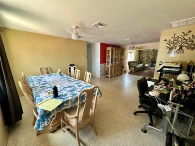 Welcome home! Immaculately maintained and cared for 3-bedroom - photo 4