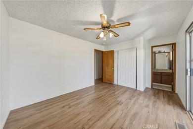 Hello NEW Roof ! Cute house, large lot, lots of parking, garage - photo 17