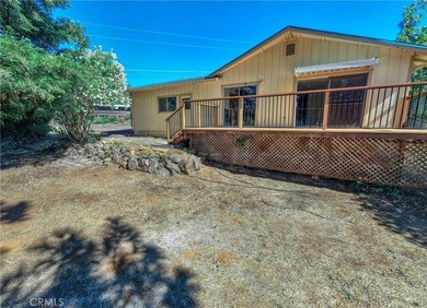 Hello NEW Roof ! Cute house, large lot, lots of parking, garage - photo 24