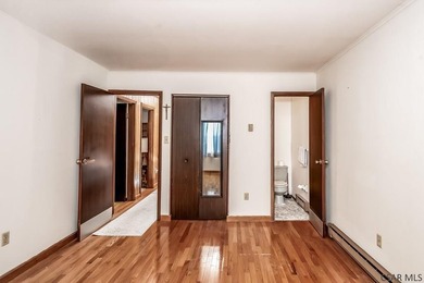 Welcome home to this spacious and well-maintained 3 bedroom, 3 - photo 26
