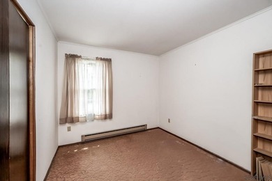 Welcome home to this spacious and well-maintained 3 bedroom, 3 - photo 28