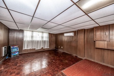 Welcome home to this spacious and well-maintained 3 bedroom, 3 - photo 33