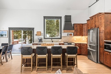 Introducing a beautifully, completely remodeled mountain retreat - photo 4