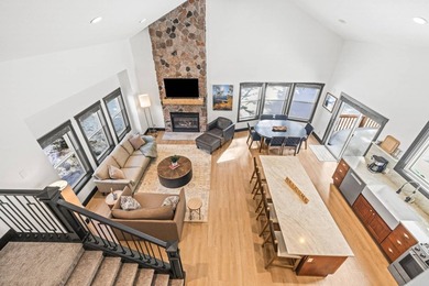 Introducing a beautifully, completely remodeled mountain retreat - photo 7