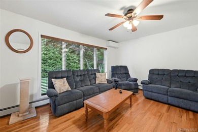 Welcome home to this beautifully maintained, move-in ready ranch - photo 4