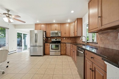 Welcome home to this beautifully maintained, move-in ready ranch - photo 7