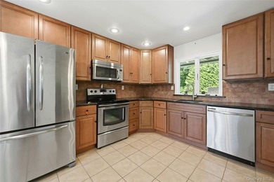 Welcome home to this beautifully maintained, move-in ready ranch - photo 8