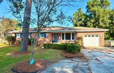 Updated brick ranch in Hanahan! Located in the highly desirable - photo 1