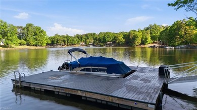 SPECIAL OPPORTUNITY! WATERFRONT 4 BR + extra room with closet - photo 2