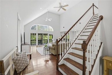 SPECIAL OPPORTUNITY! WATERFRONT 4 BR + extra room with closet - photo 8
