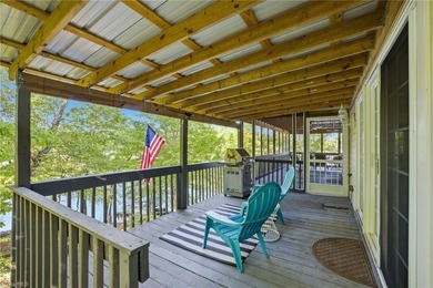 SPECIAL OPPORTUNITY! WATERFRONT 4 BR + extra room with closet - photo 10