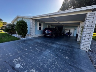 Lake Home For Sale in Auburndale, Florida