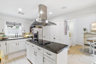 Welcome home to this beautifully maintained 3-bedroom, 2-bath - photo 9