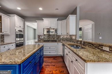 Welcome to this spacious 6-bedroom, 5-bathroom home offering the - photo 7